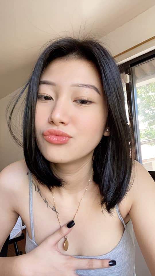 Cô nàng nhà bên cạnh bên có sở thích chụp ảnh cuốn hút và anh thanh niên số hưởng