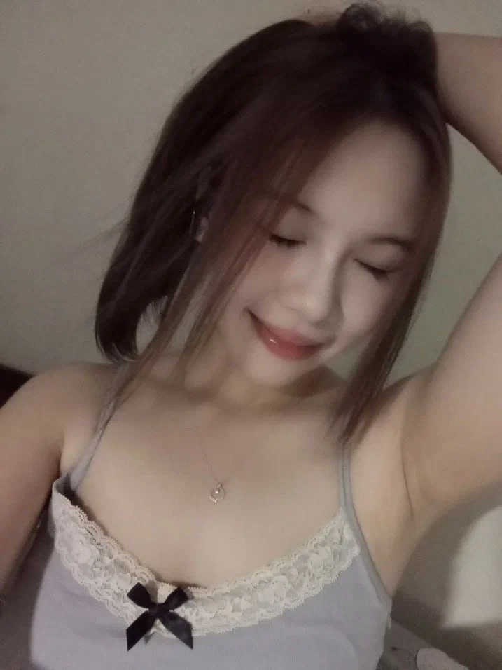 Chuyện người phụ nữ góa ông chồng, ông cạnh nhà và chồng quá cố