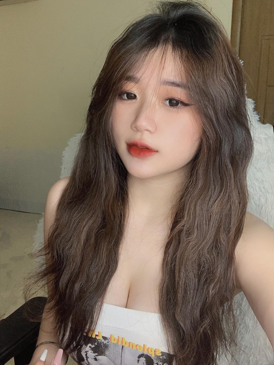 Em thư ký xinh dâm thế này thì quản lý nào không thương
